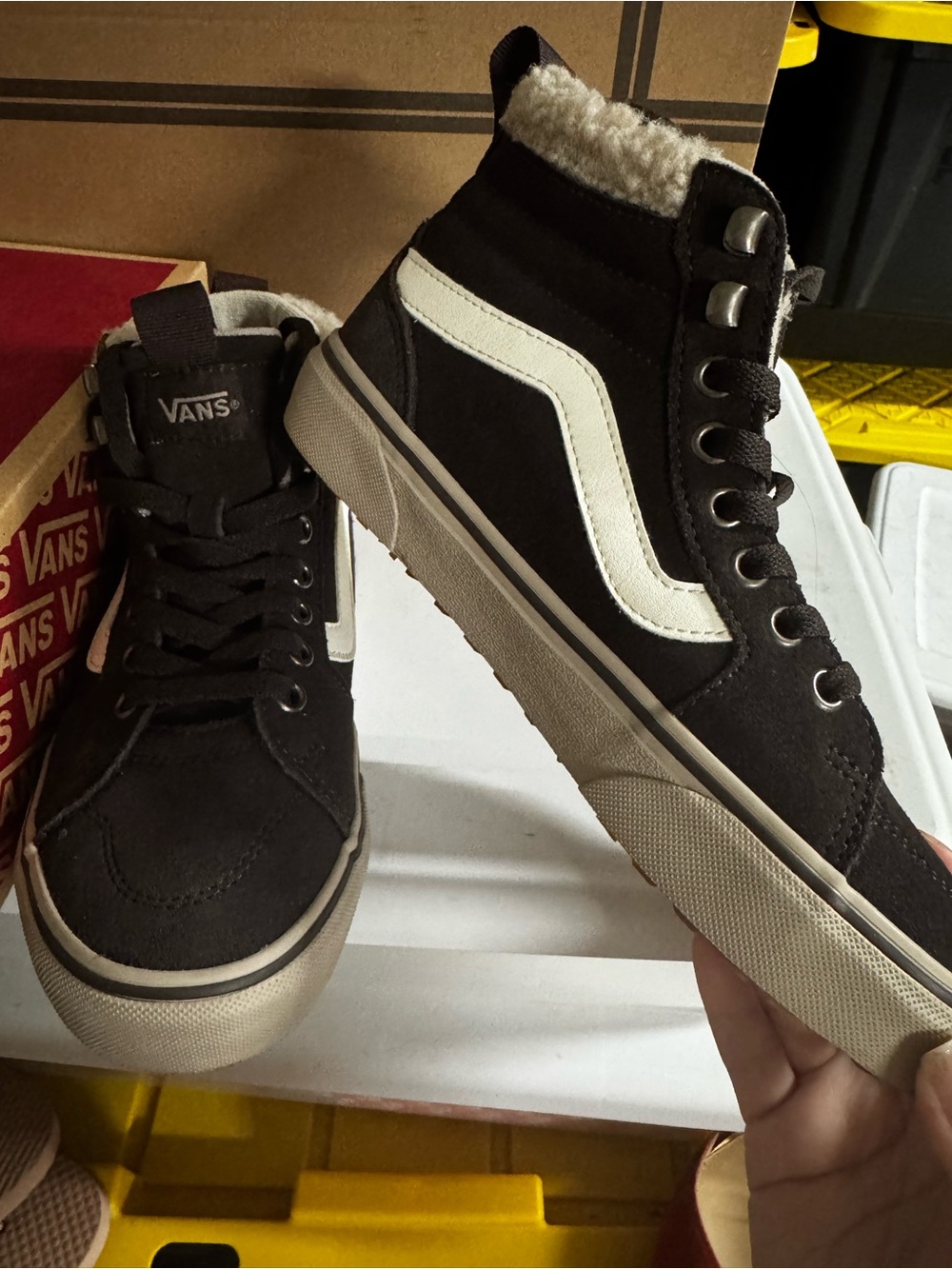 Woman’s Vans Black with Sherpa Collar